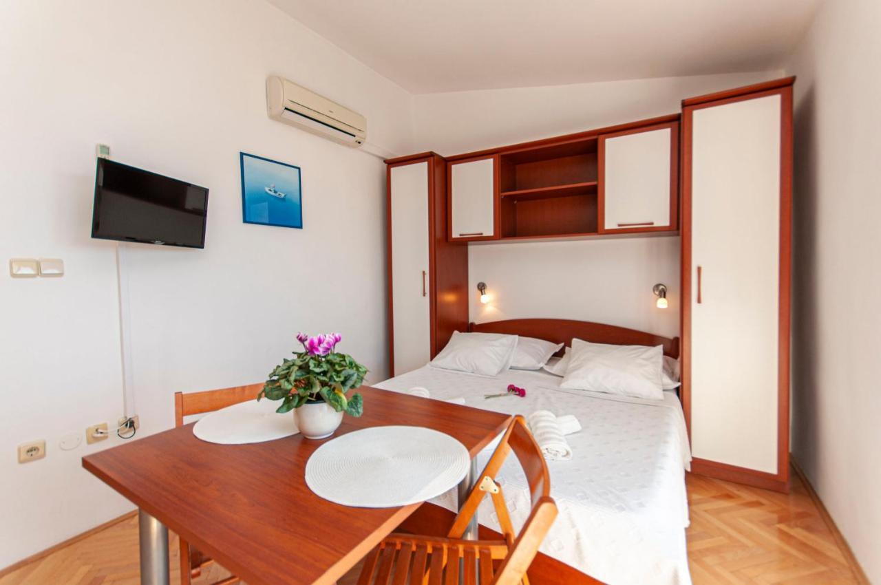 Apartments And Rooms Nikola Omis Ngoại thất bức ảnh