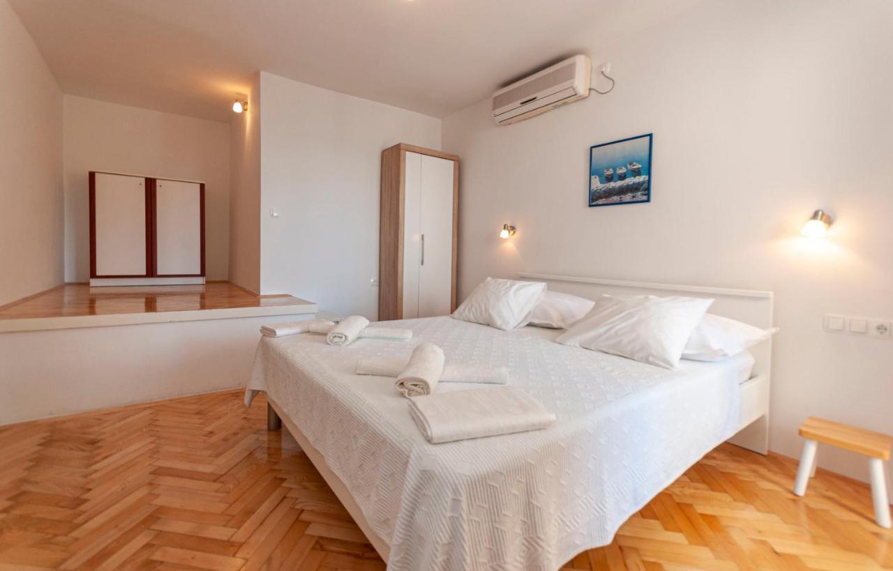 Apartments And Rooms Nikola Omis Ngoại thất bức ảnh