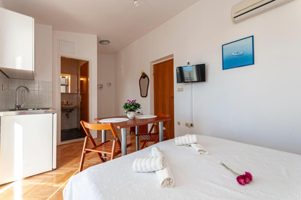 Apartments And Rooms Nikola Omis Ngoại thất bức ảnh