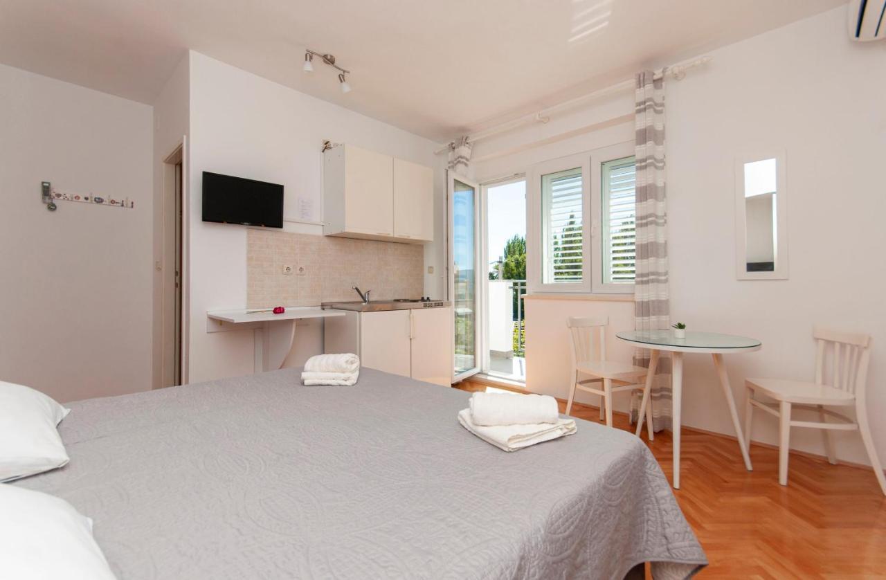 Apartments And Rooms Nikola Omis Ngoại thất bức ảnh
