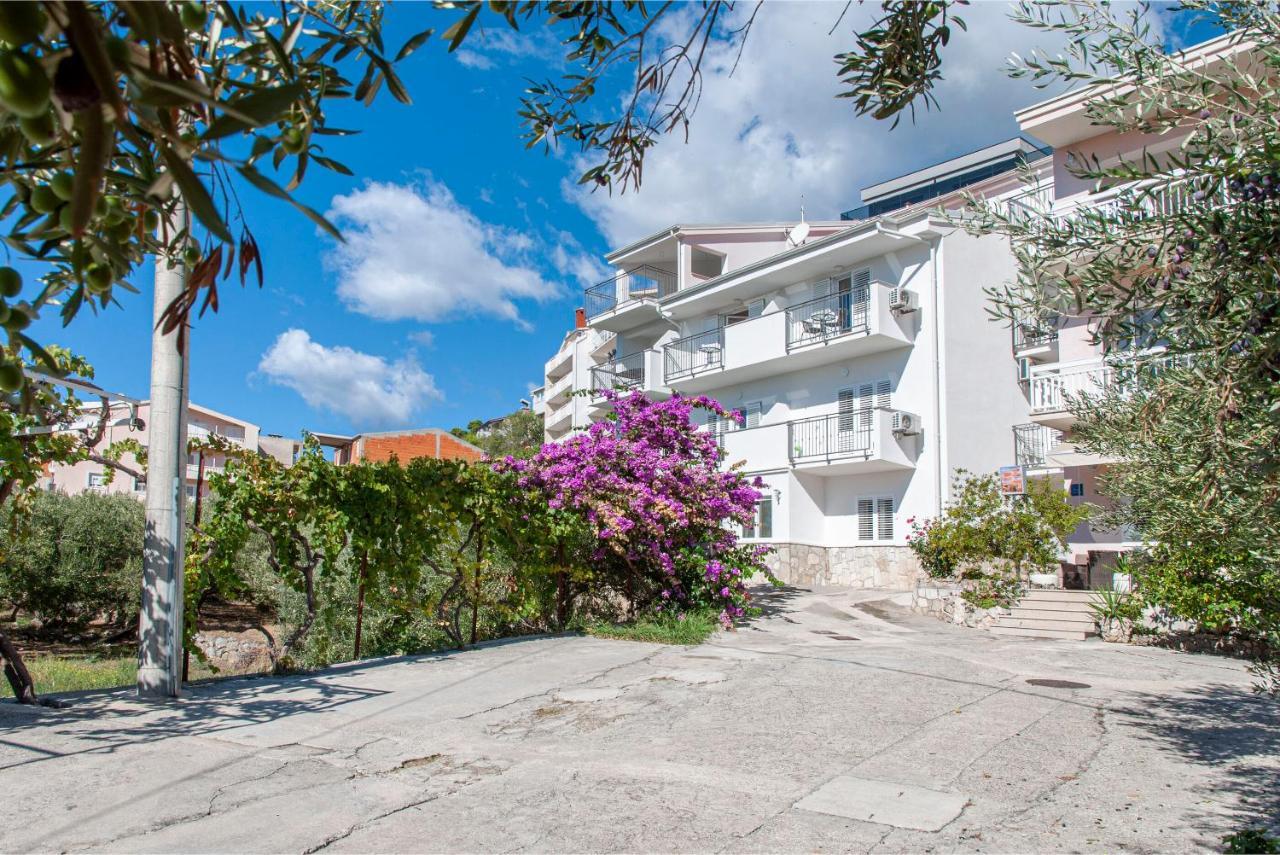 Apartments And Rooms Nikola Omis Ngoại thất bức ảnh