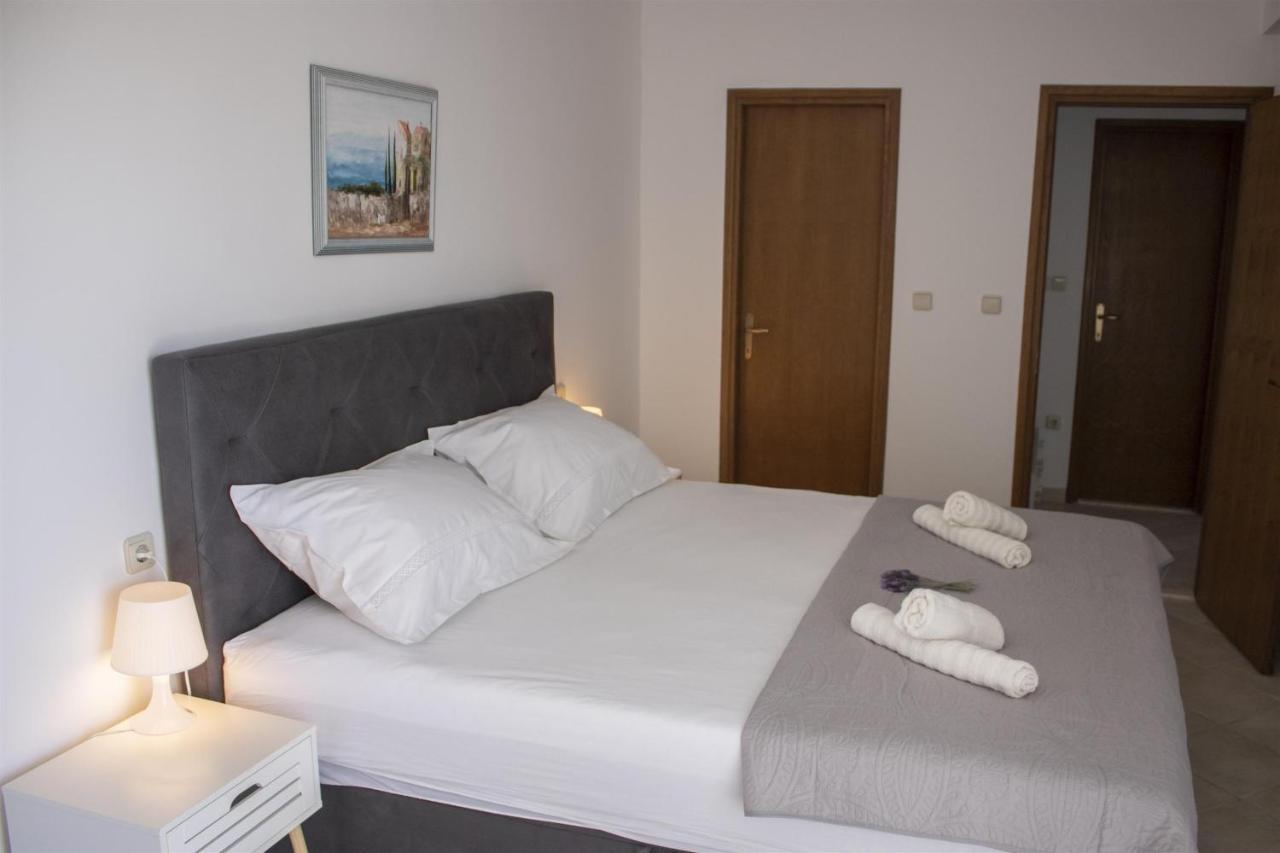 Apartments And Rooms Nikola Omis Ngoại thất bức ảnh