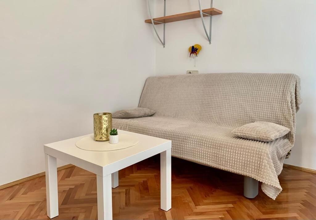 Apartments And Rooms Nikola Omis Ngoại thất bức ảnh